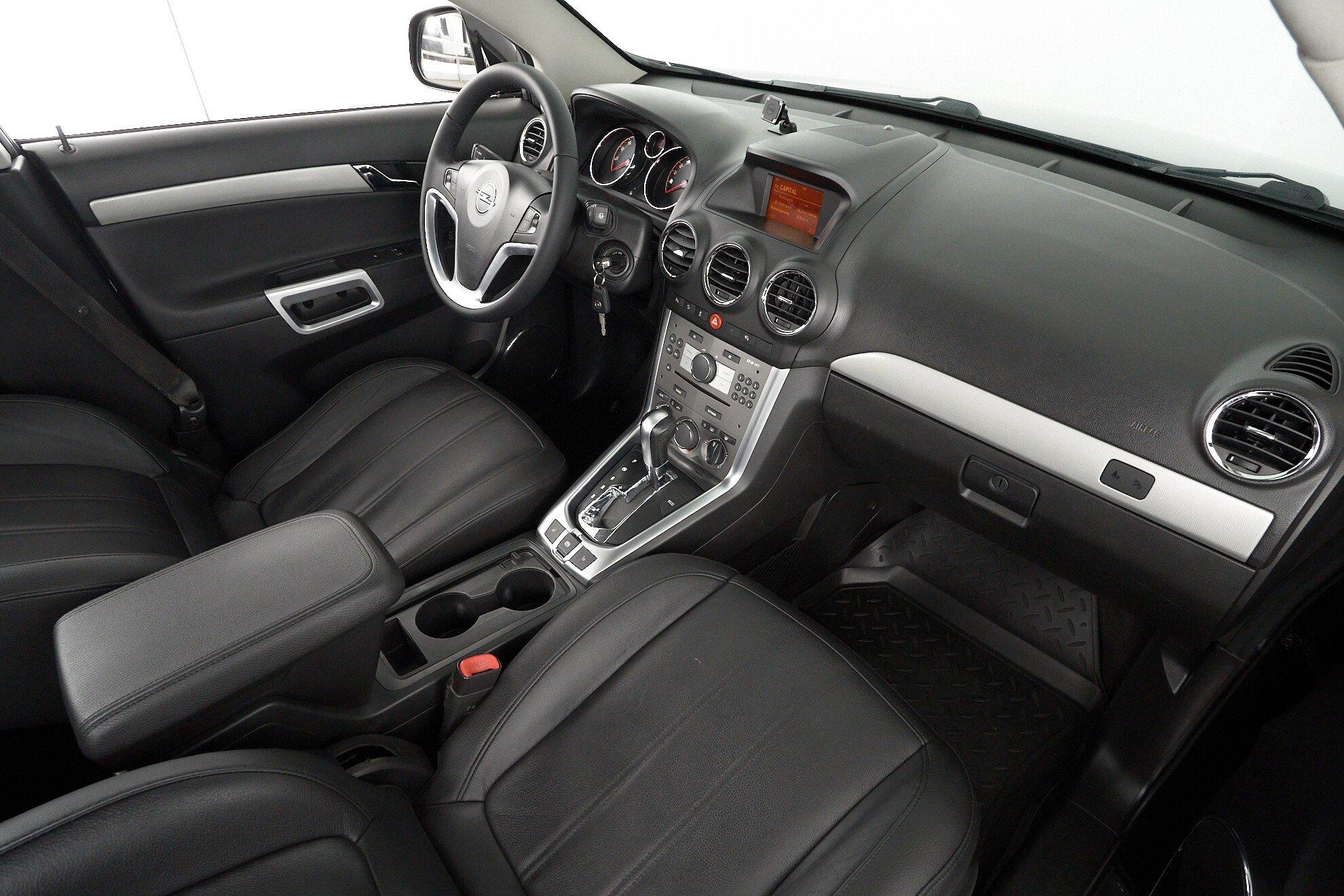 Opel Antara 2013, черный