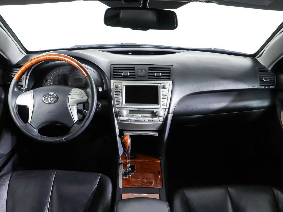Toyota Camry 2011, черный