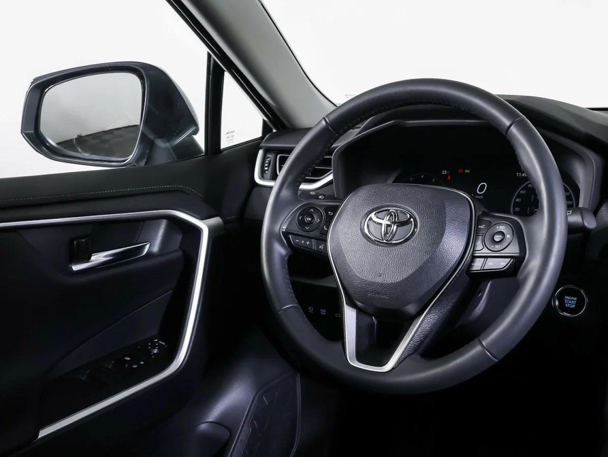 Toyota RAV4 2025, белый