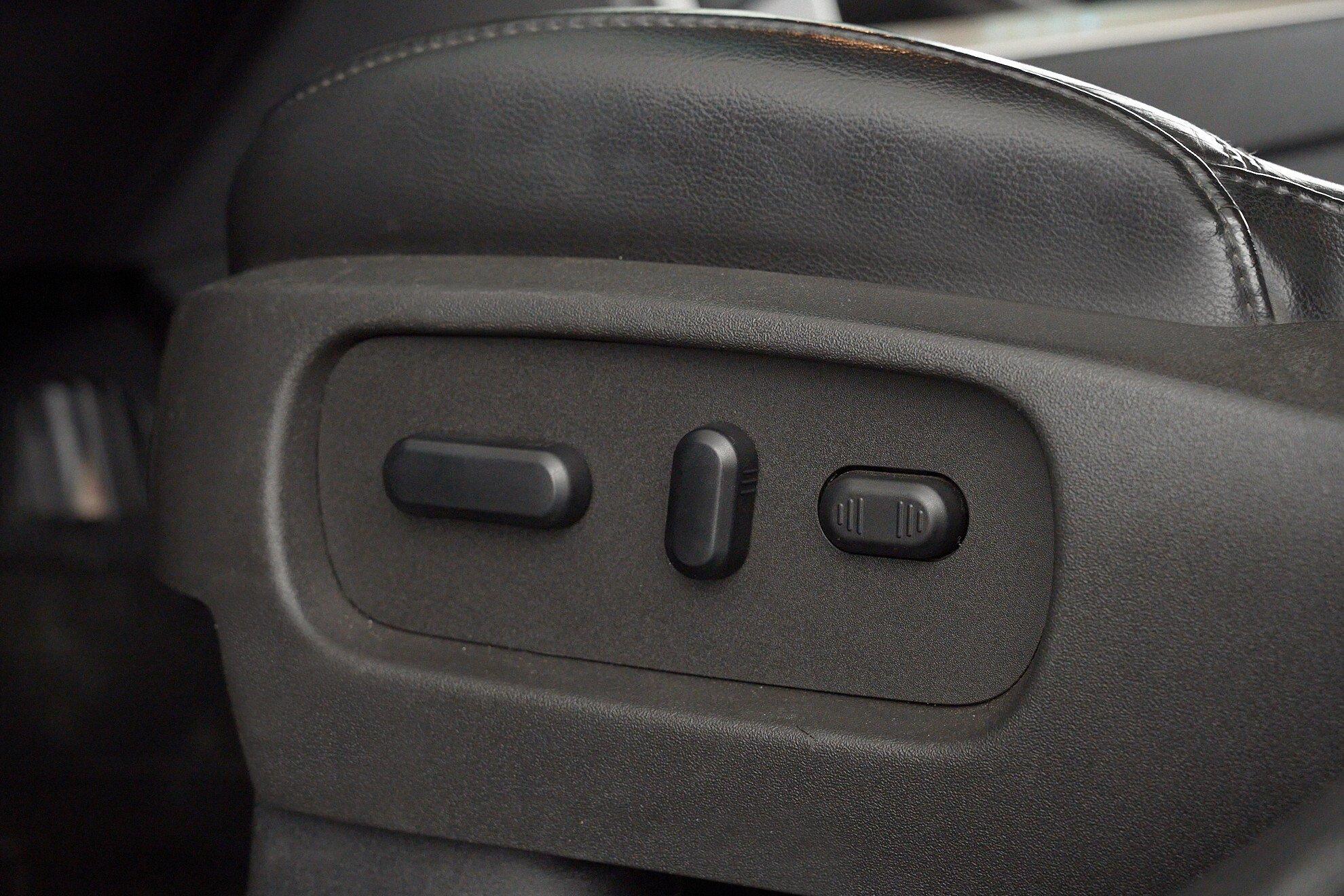 Ford Explorer 2014, серый