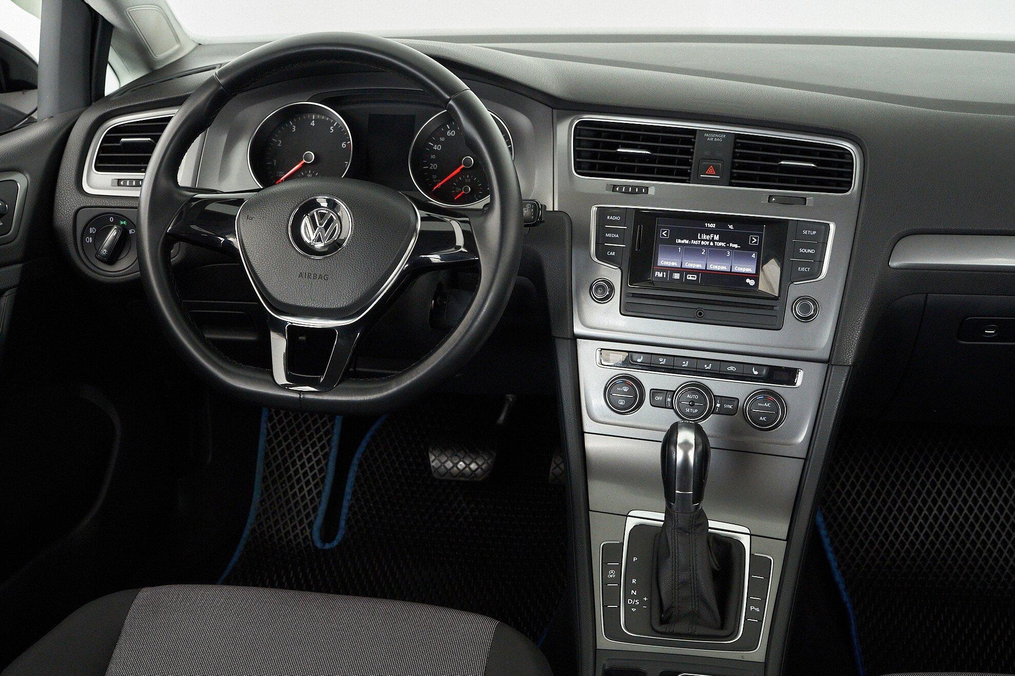 Volkswagen Golf 2013, черный