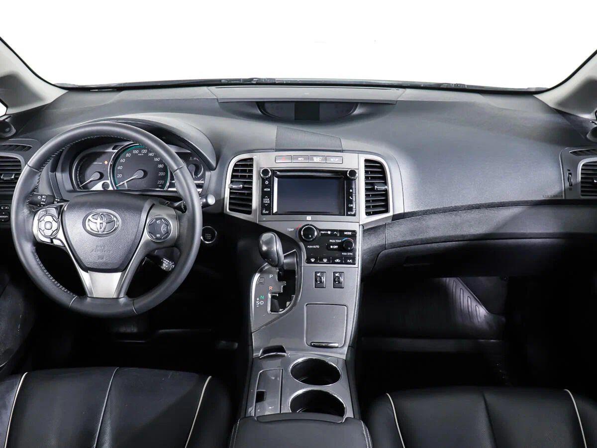 Toyota Venza 2016, белый