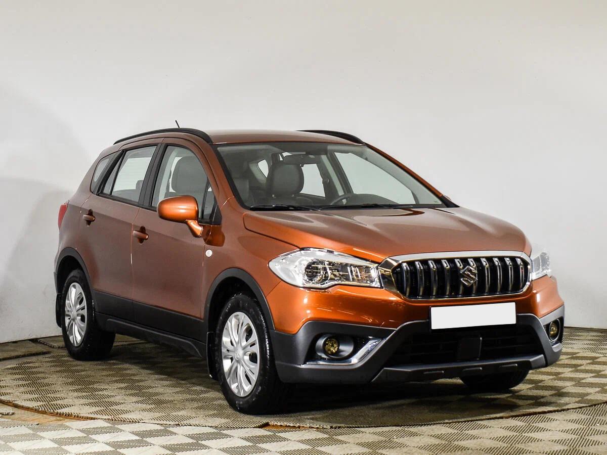 Suzuki SX4 2021, оранжевый