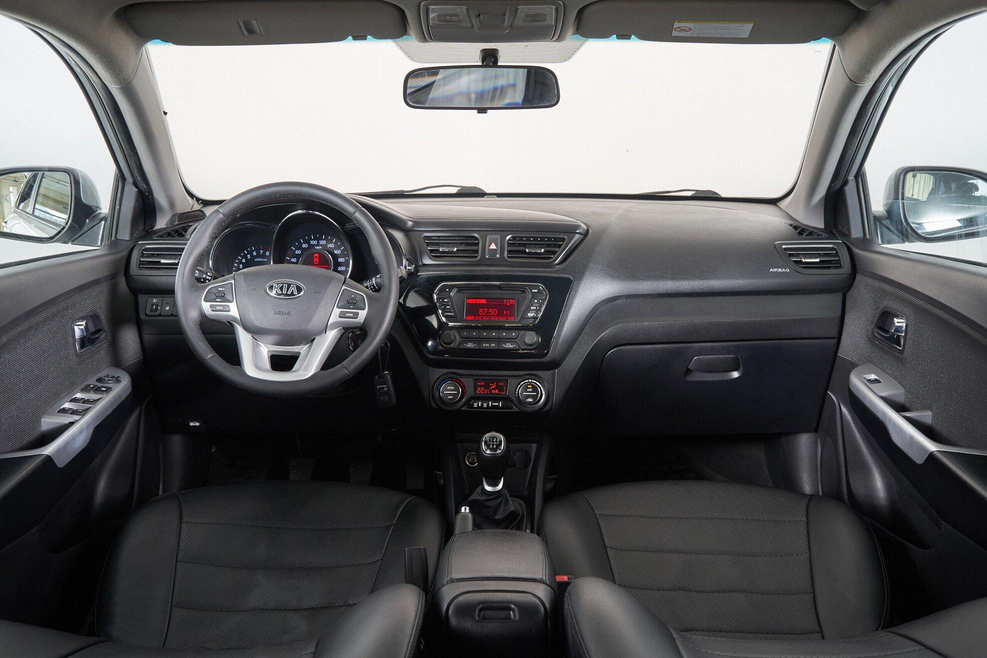 Kia Rio 2014, серебряный