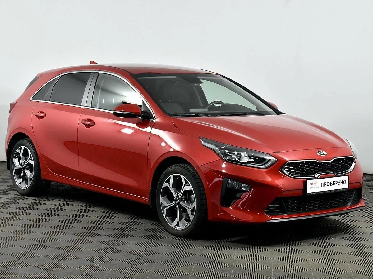 Kia Ceed 2020, красный