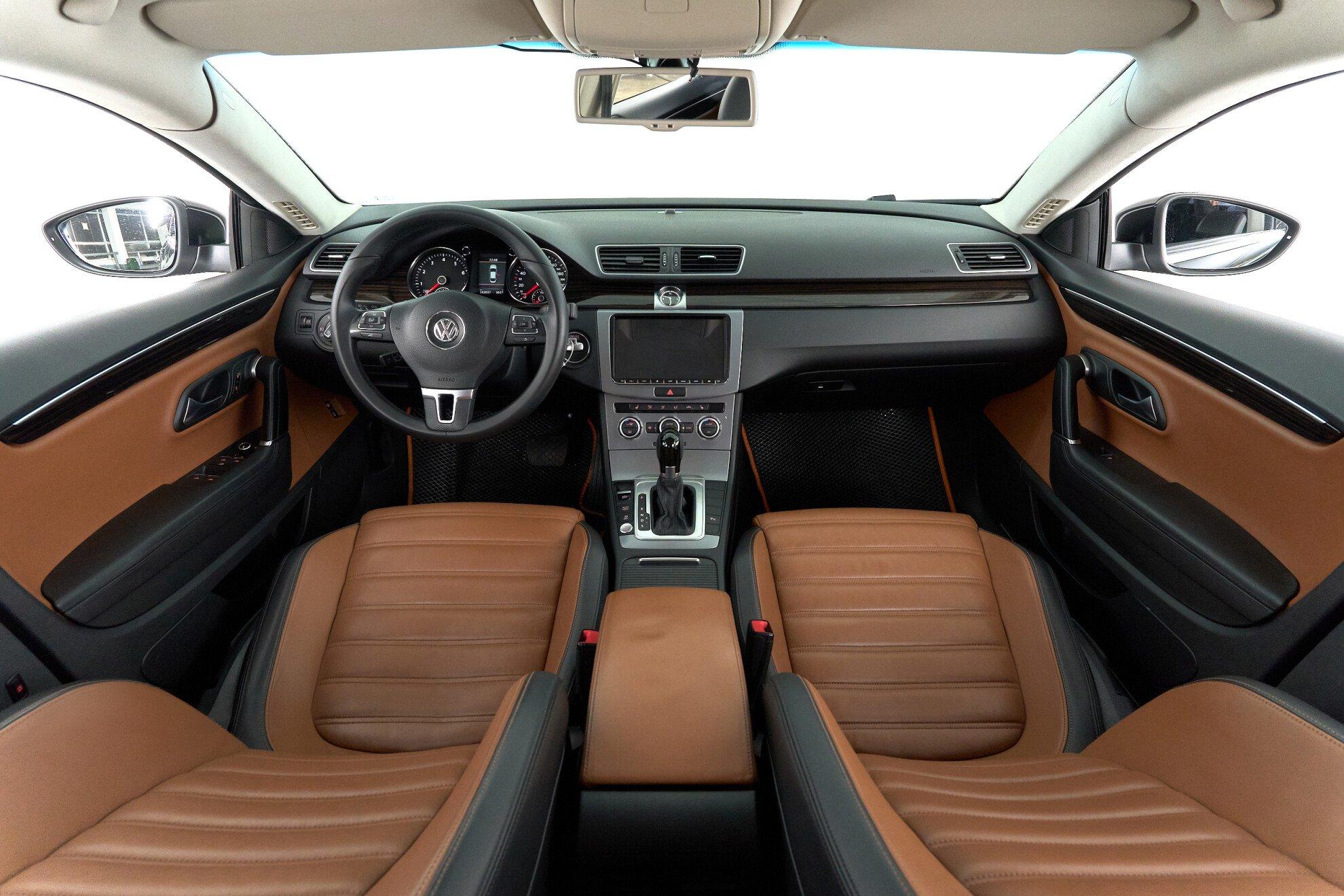Volkswagen Passat CC 2014, черный