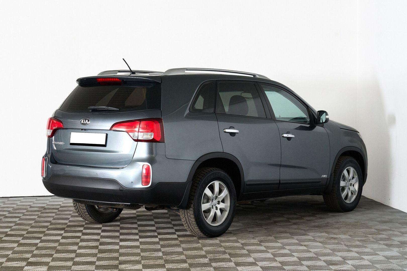 Kia Sorento 2015, зеленый