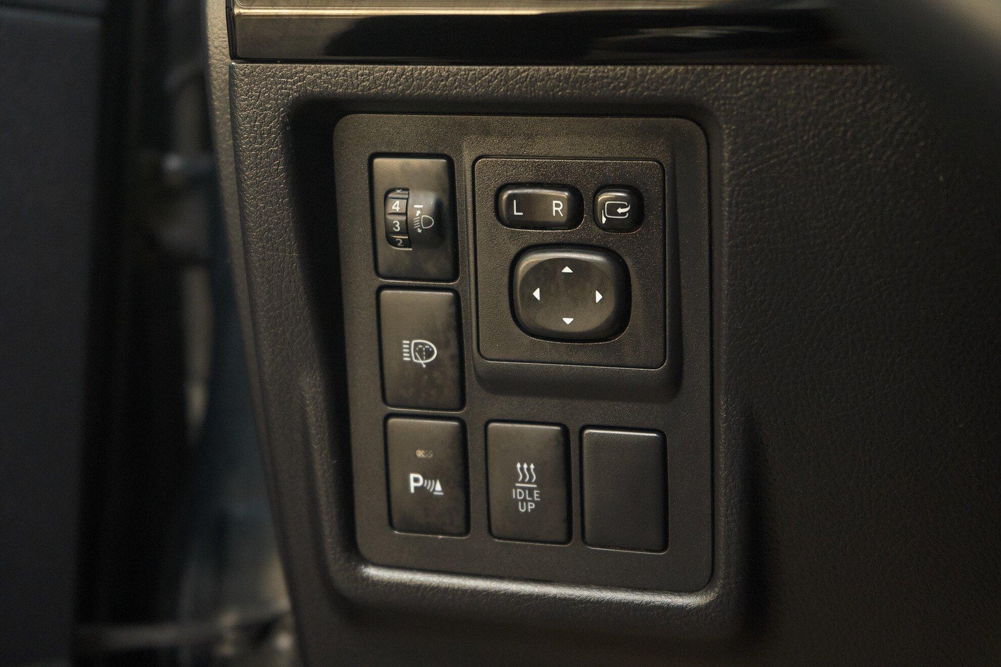 Toyota Land Cruiser Prado 2016, синий