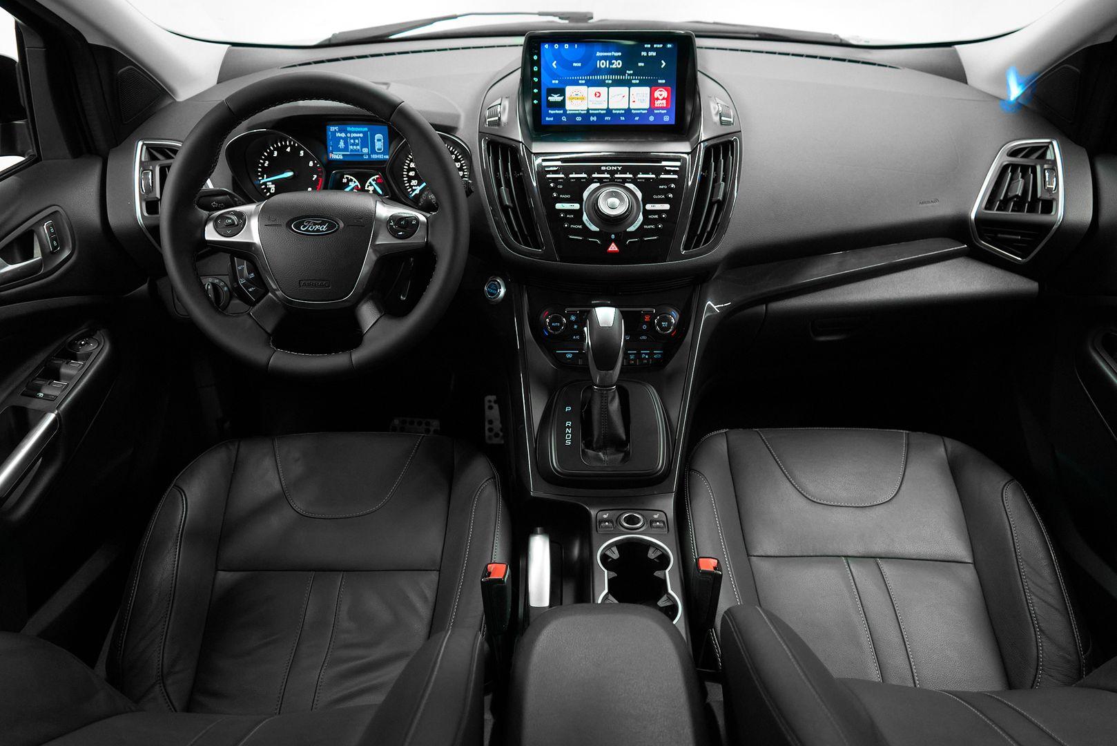 Ford Kuga 2014, черный
