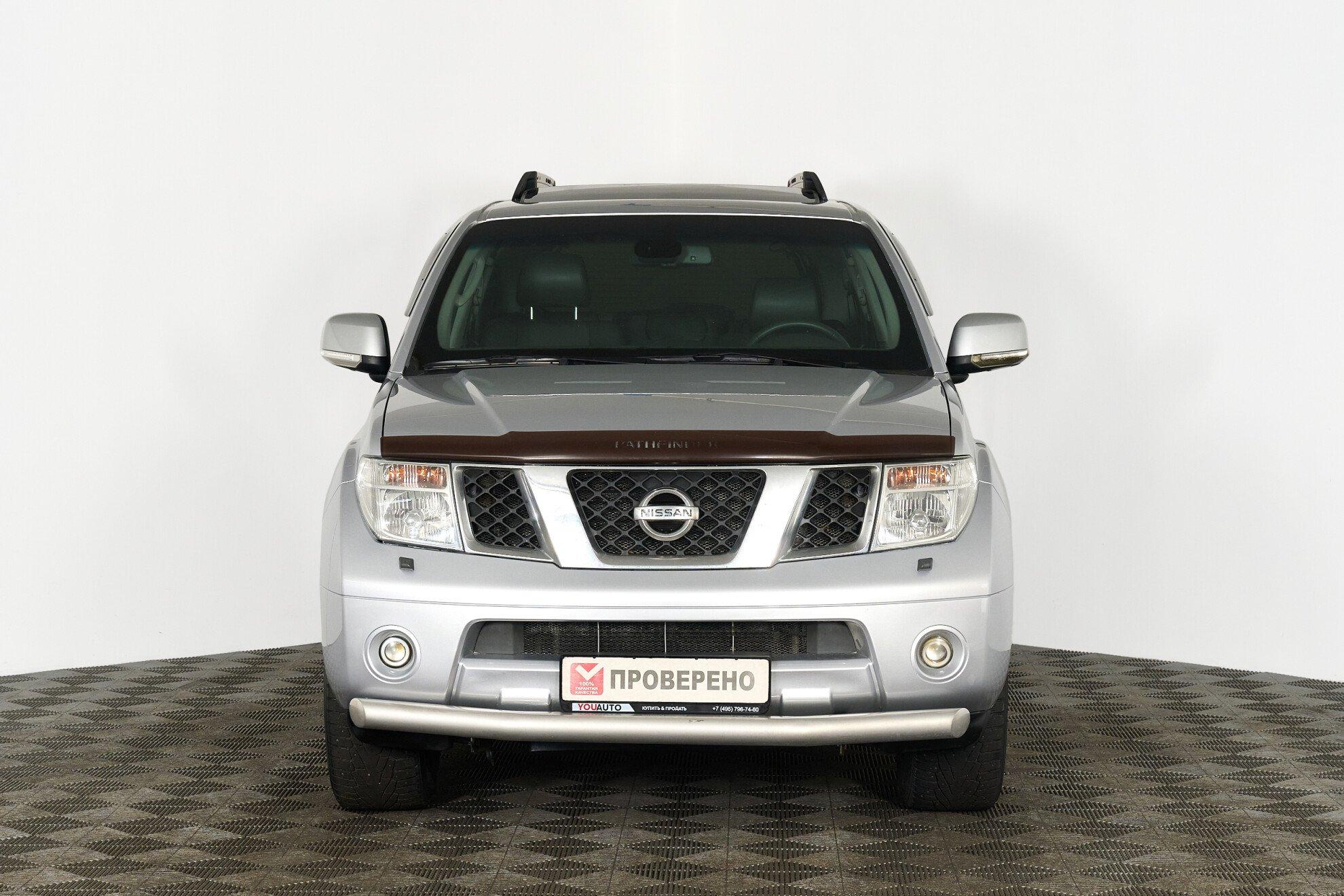 Nissan Pathfinder 2009, серебряный