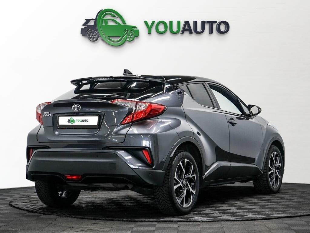 Toyota C-HR 2018, серый