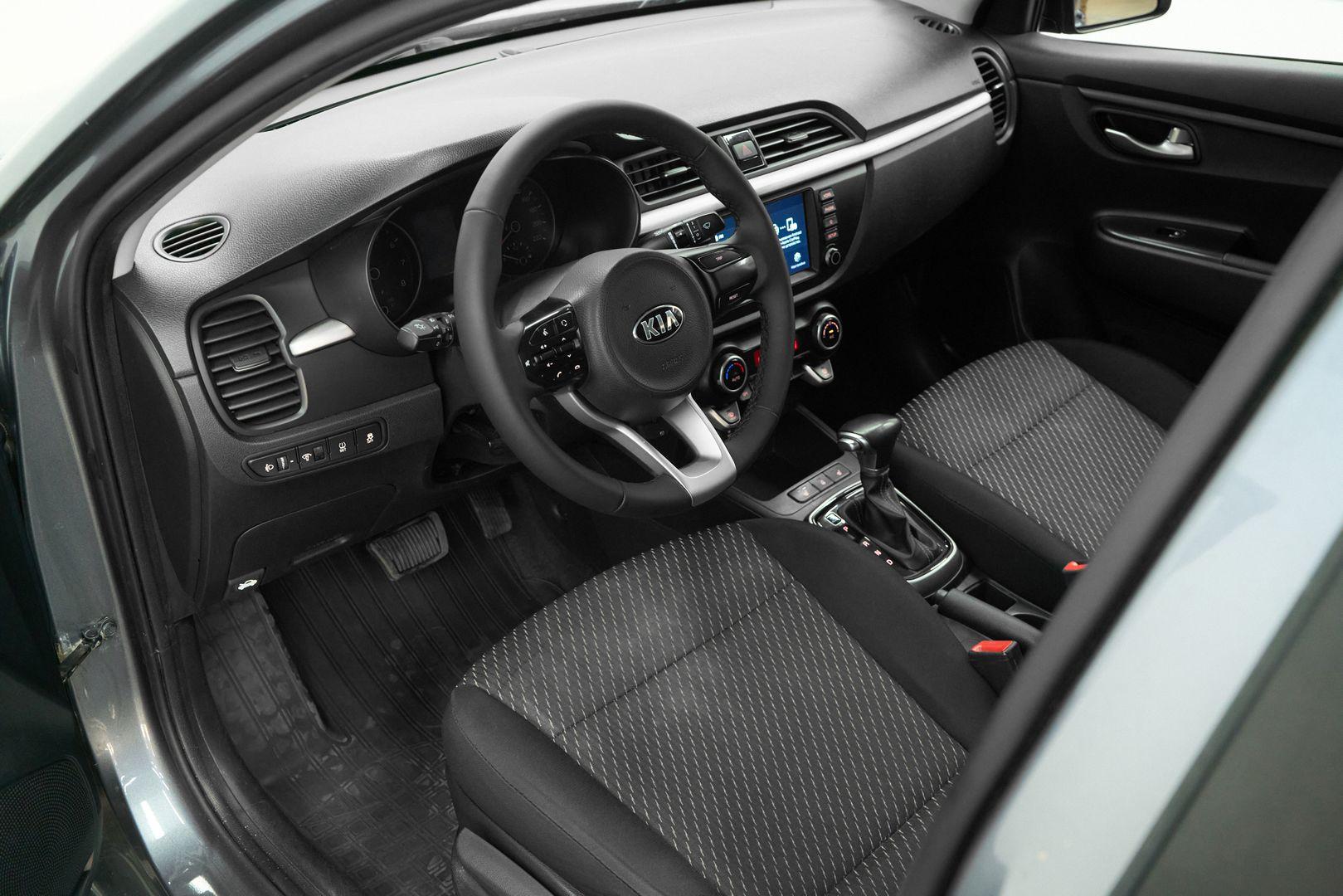 Kia Rio 2019, серый