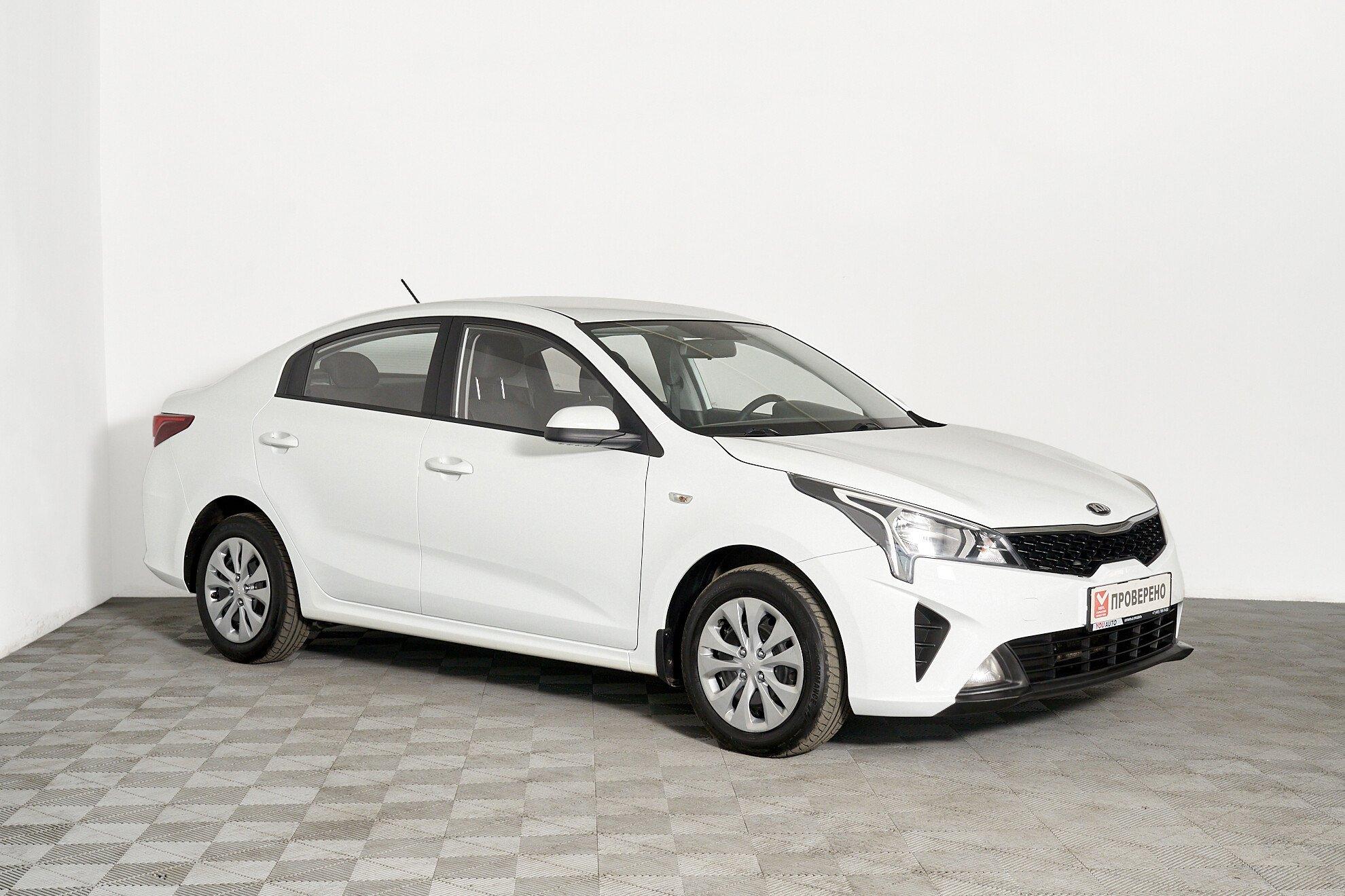 Kia Rio 2021, белый