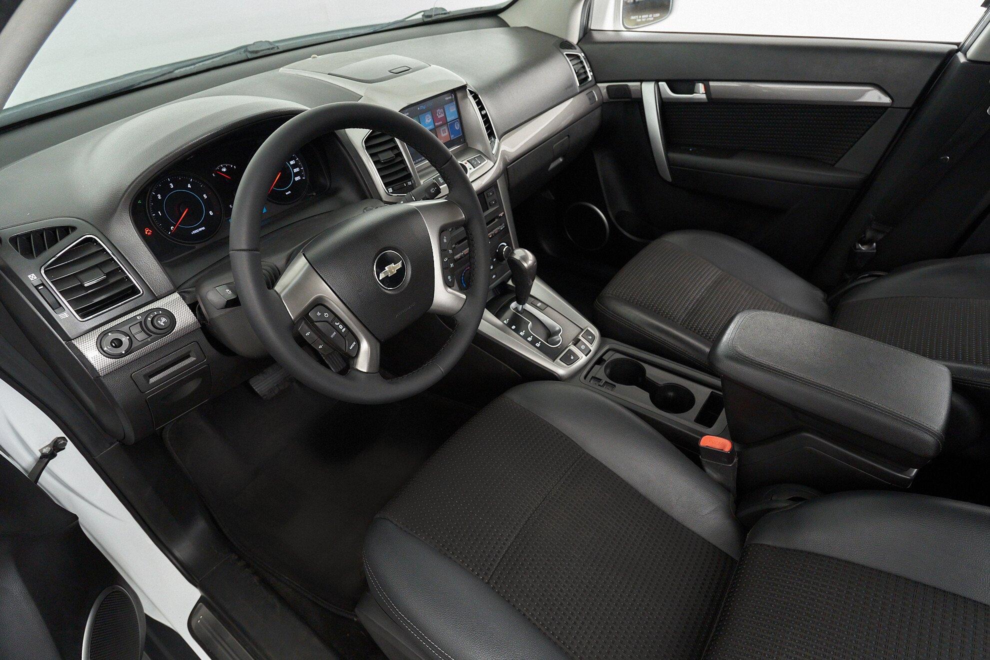 Chevrolet Captiva 2013, белый