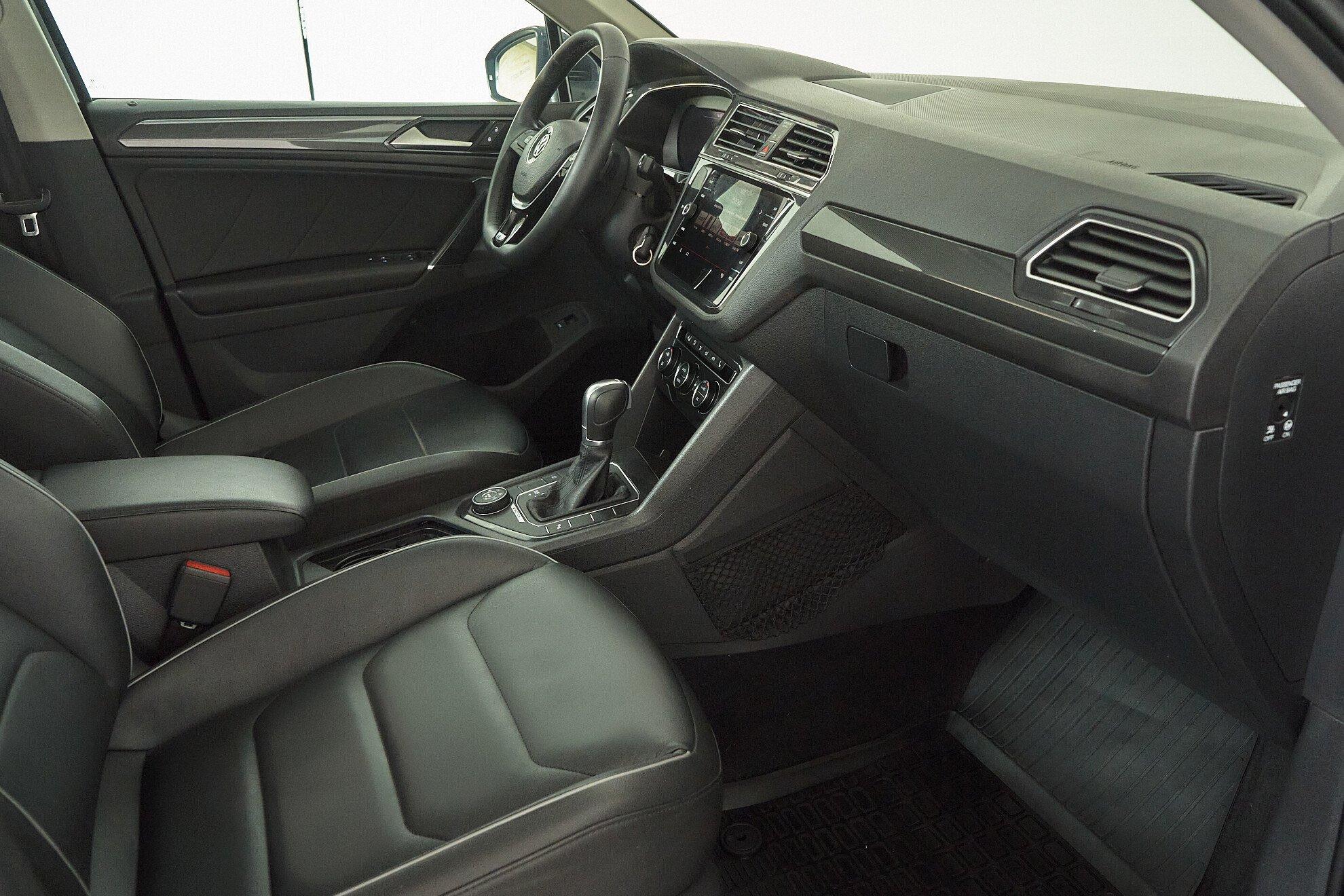 Volkswagen Tiguan 2018, черный