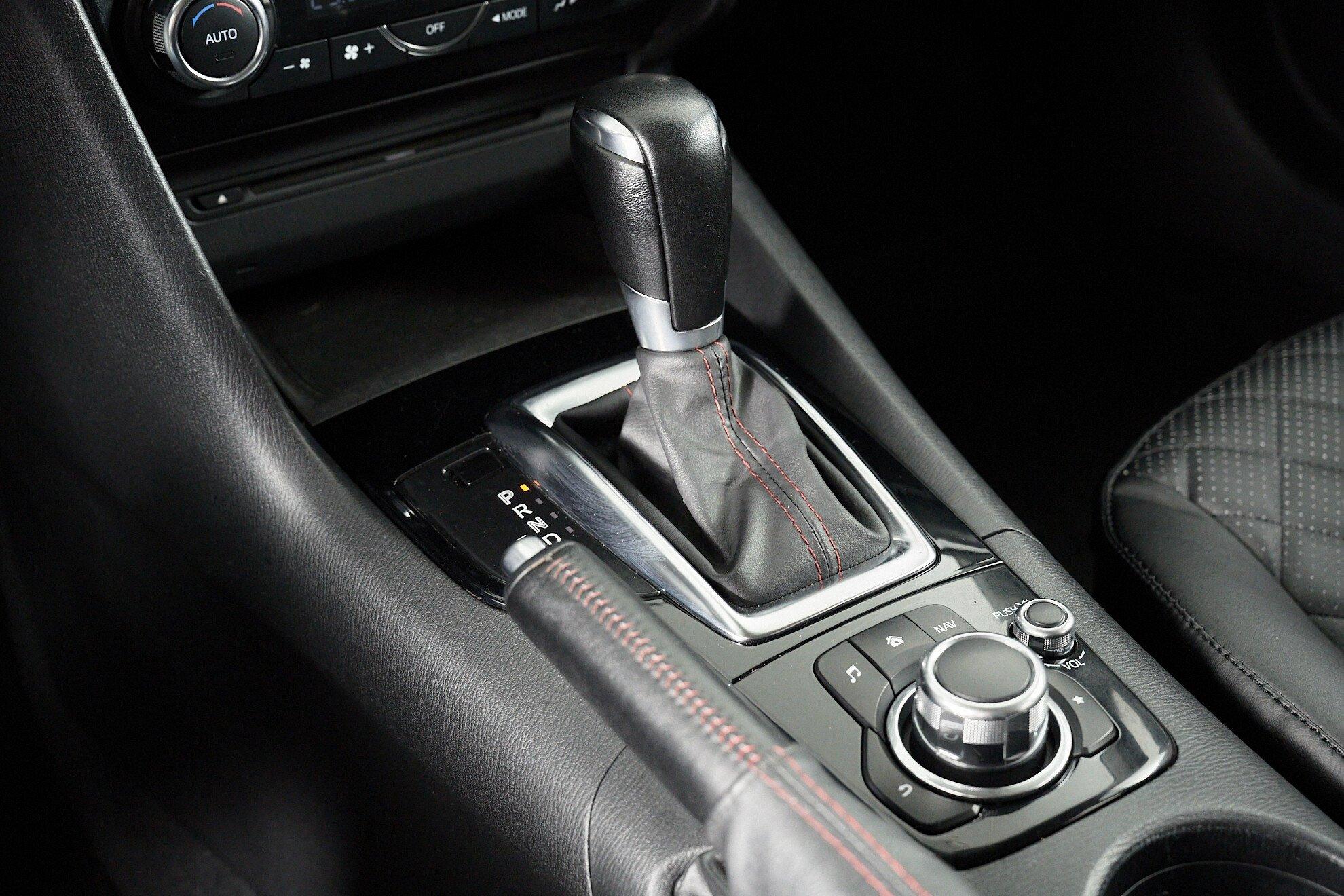 Mazda 3 2014, серый