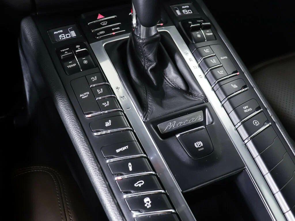Porsche Macan 2017, серый