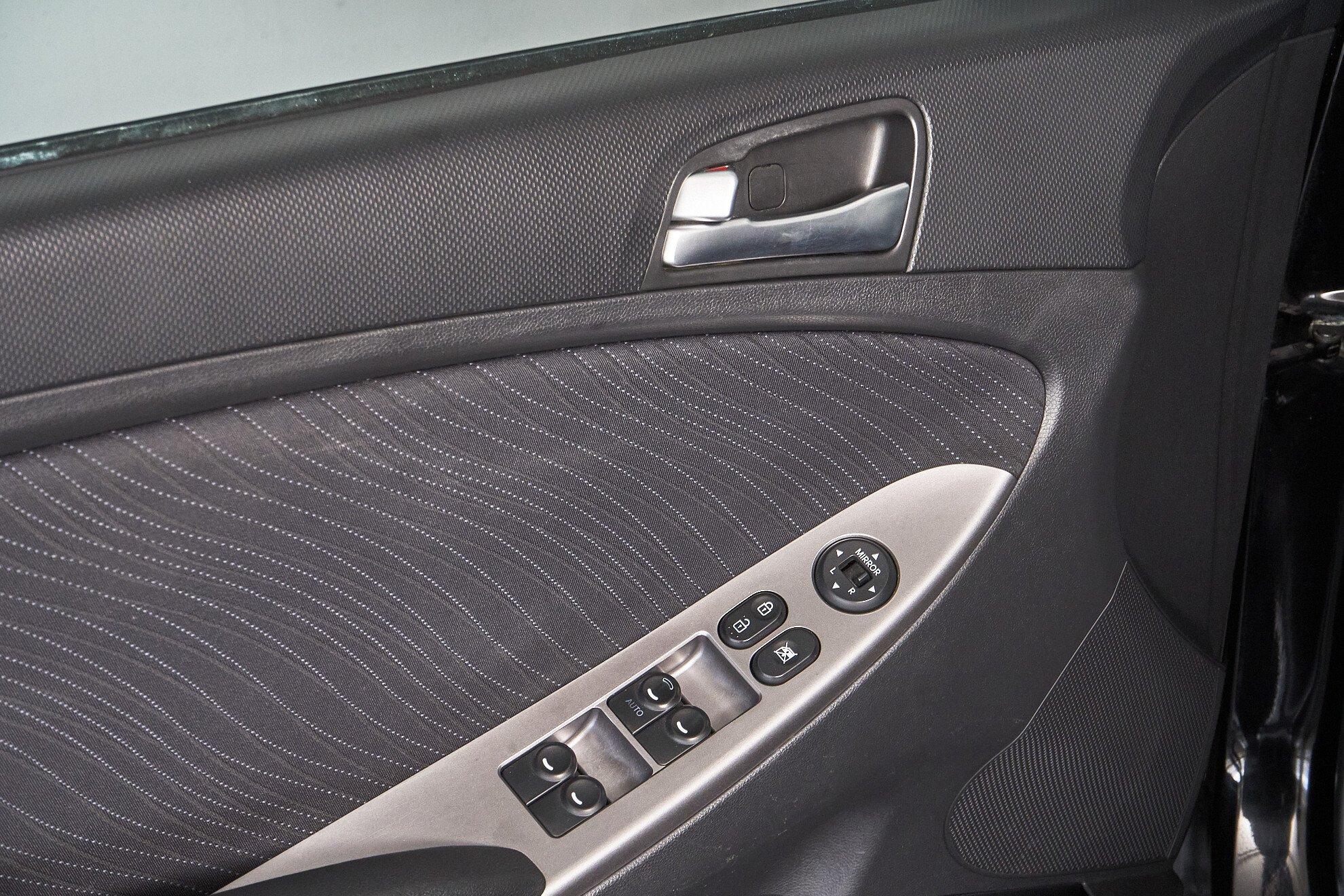 Hyundai Solaris 2014, черный