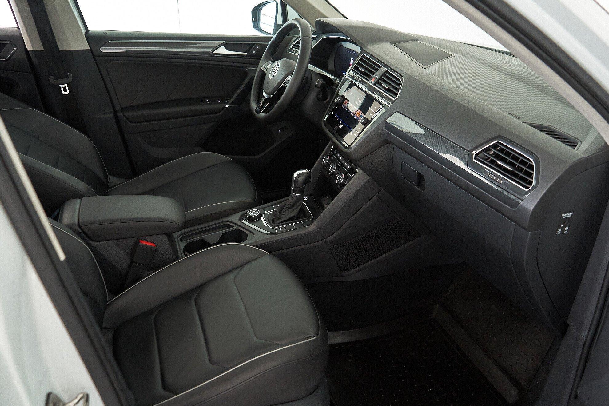 Volkswagen Tiguan 2018, белый