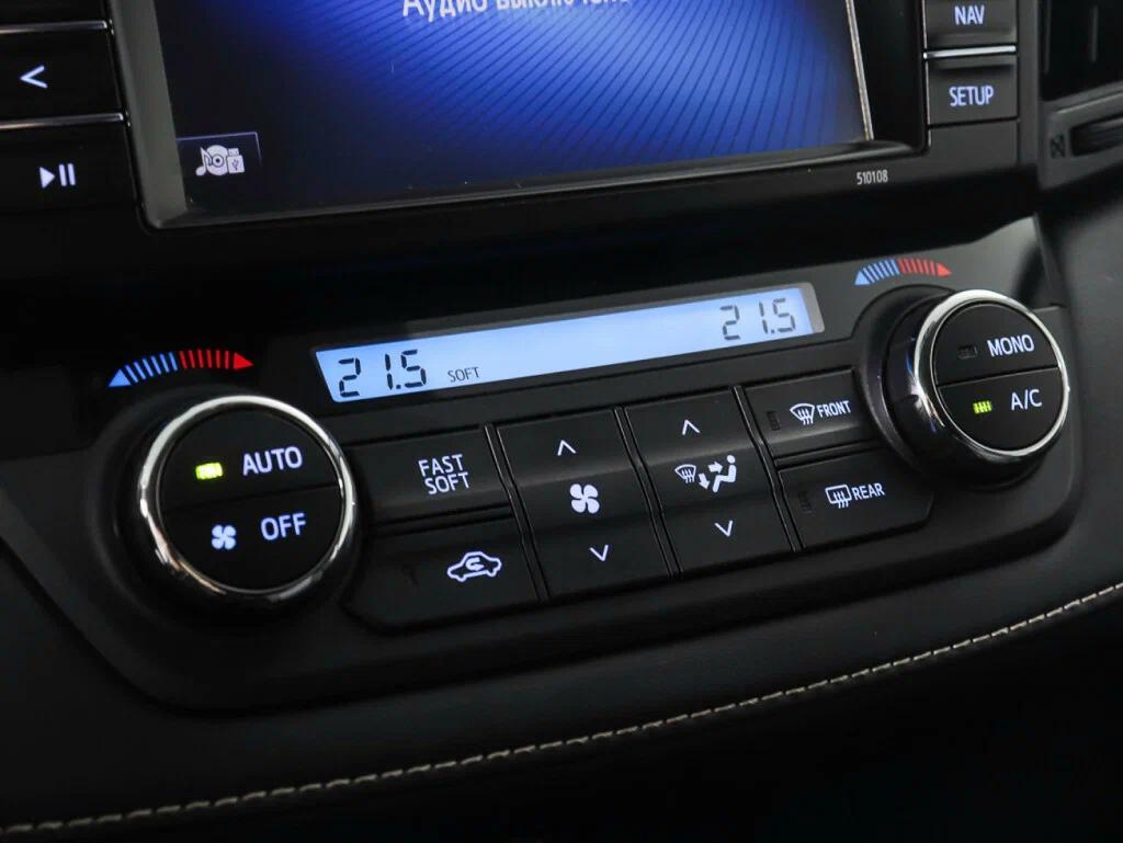 Toyota RAV4 2017, черный