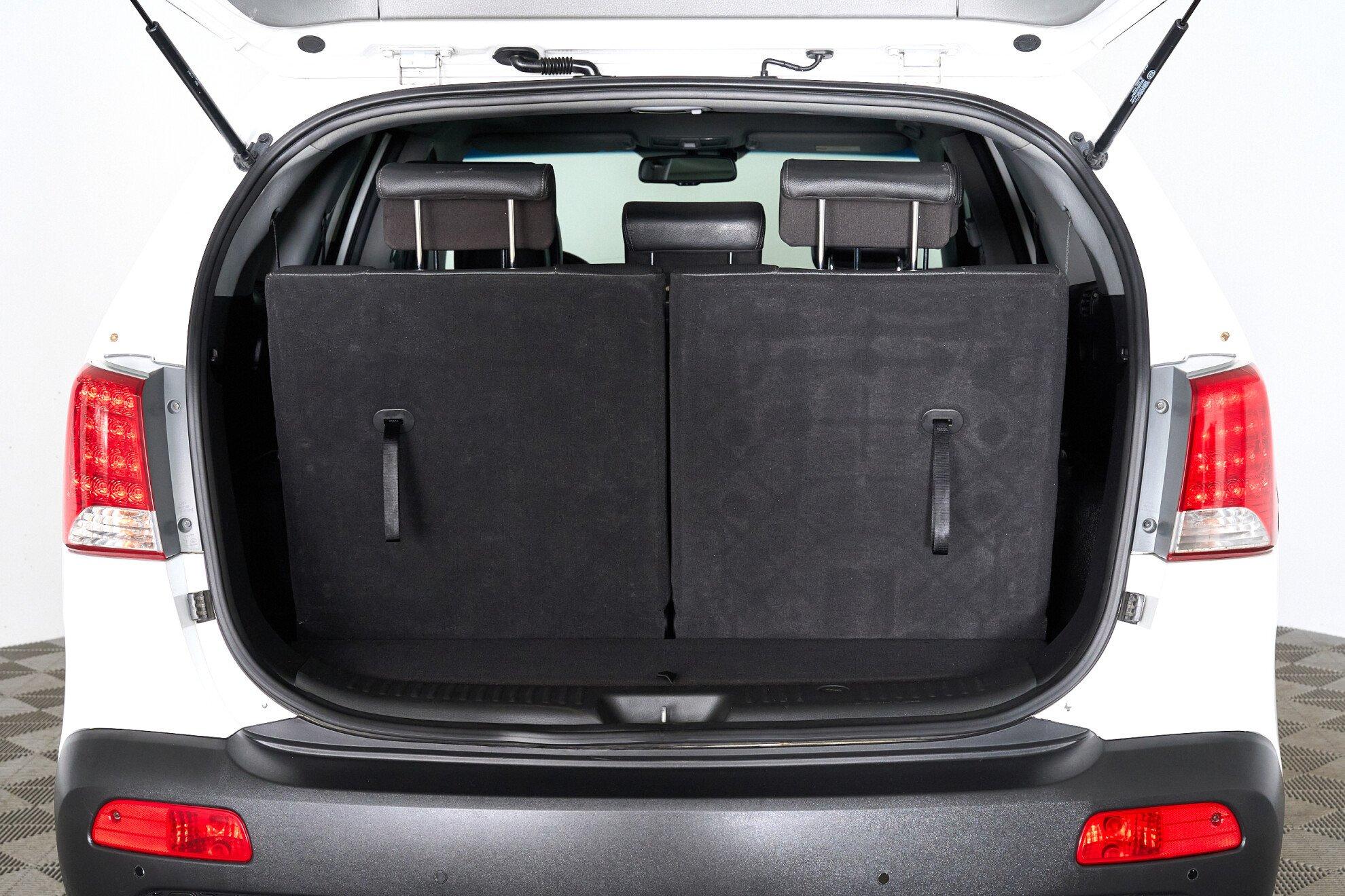 Kia Sorento 2011, белый