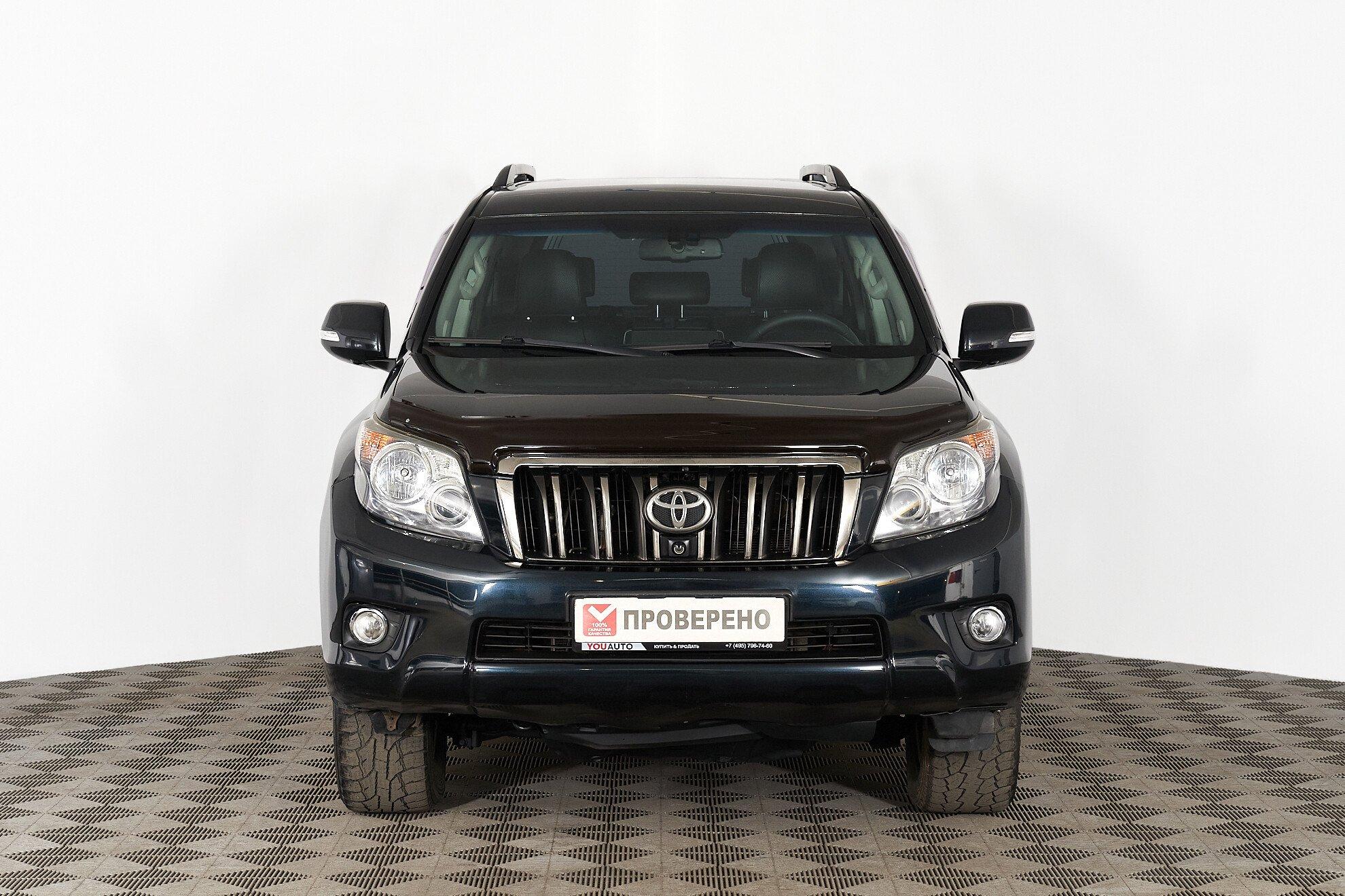 Toyota Land Cruiser Prado 2011, серый
