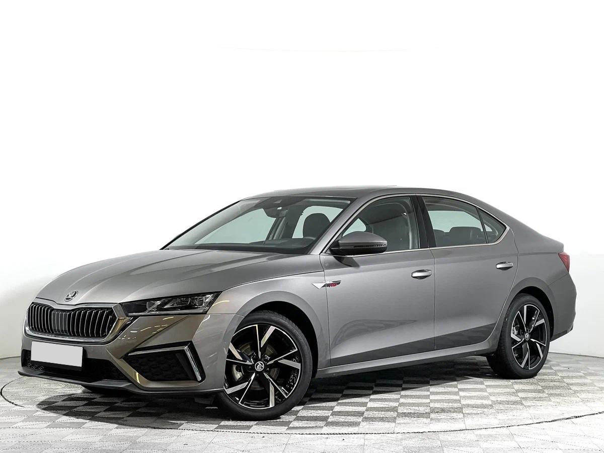 Skoda Octavia 2024, серый