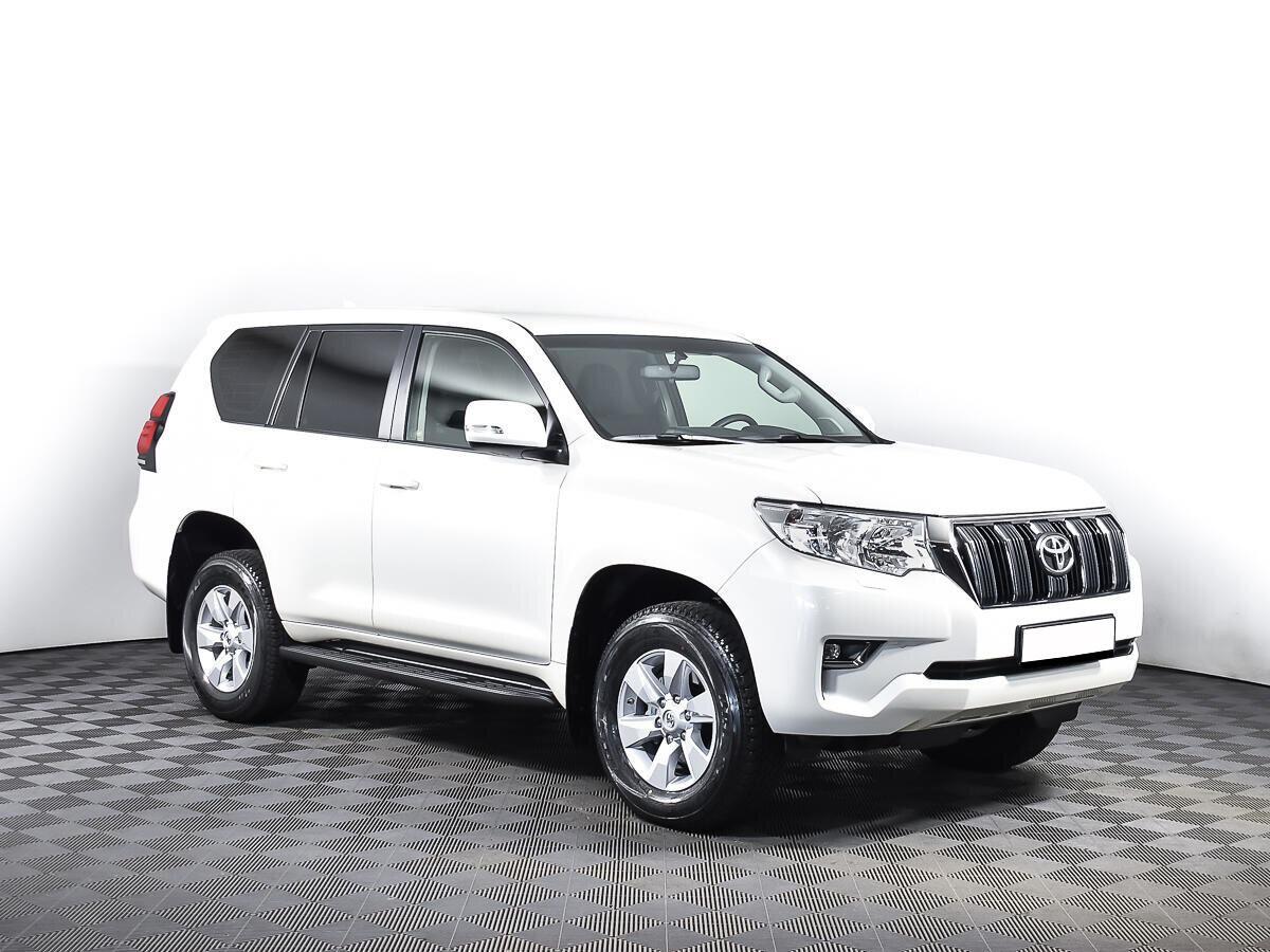 Toyota Land Cruiser Prado 2021, белый