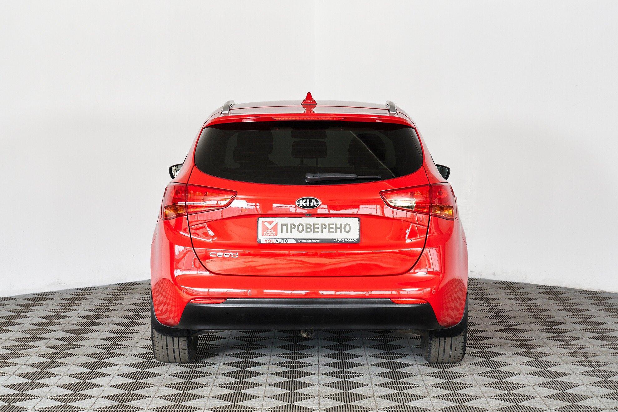 Kia Ceed 2018, красный