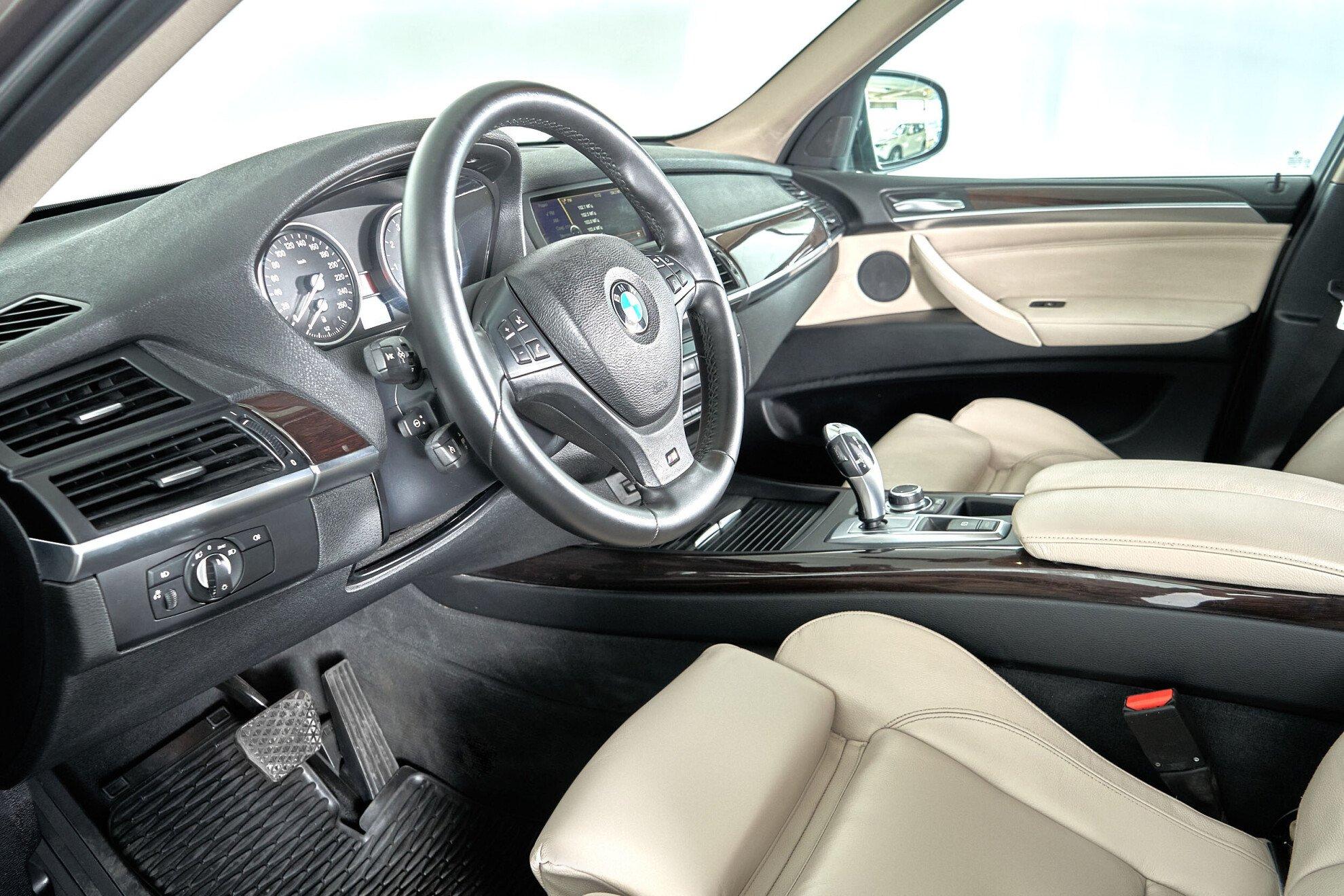 BMW X5 2013, коричневый