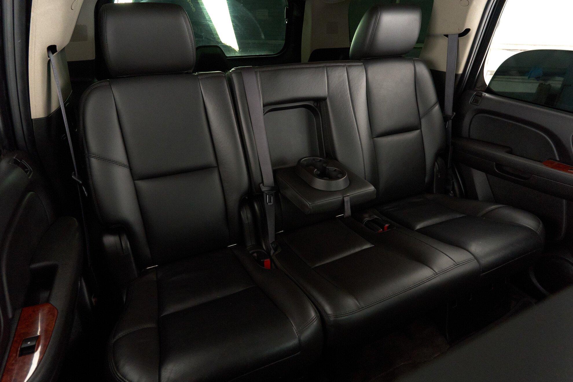 Chevrolet Tahoe 2013, черный