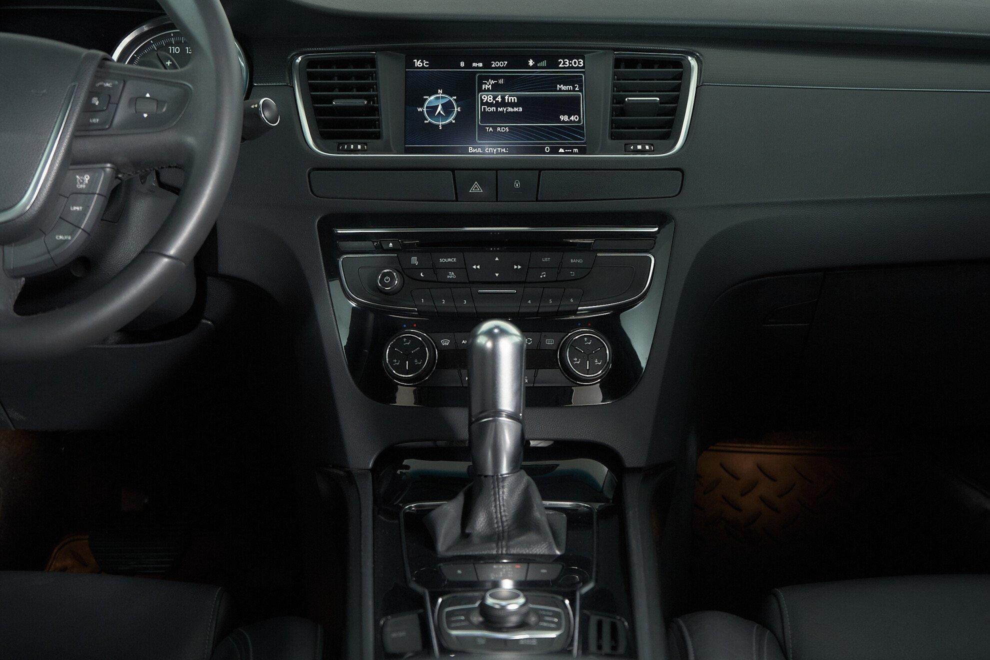 Peugeot 508 2013, белый