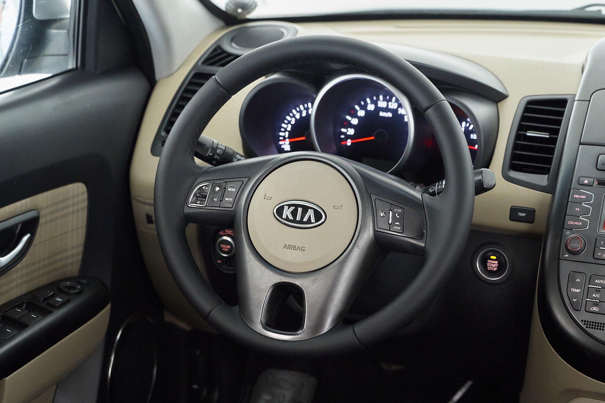 Kia Soul 2012, серебряный