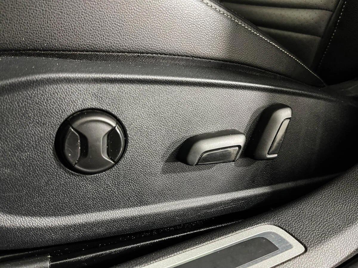 Volkswagen Jetta 2021, синий