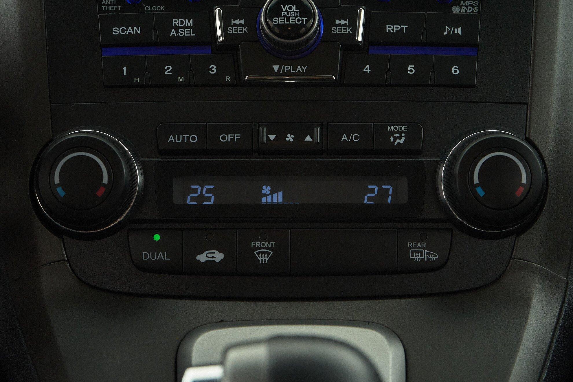 Honda CR-V 2011, серый