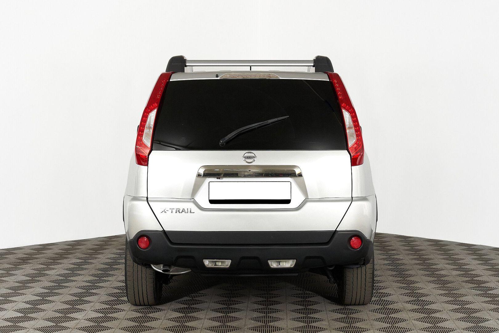 Nissan X-Trail 2012, серебряный