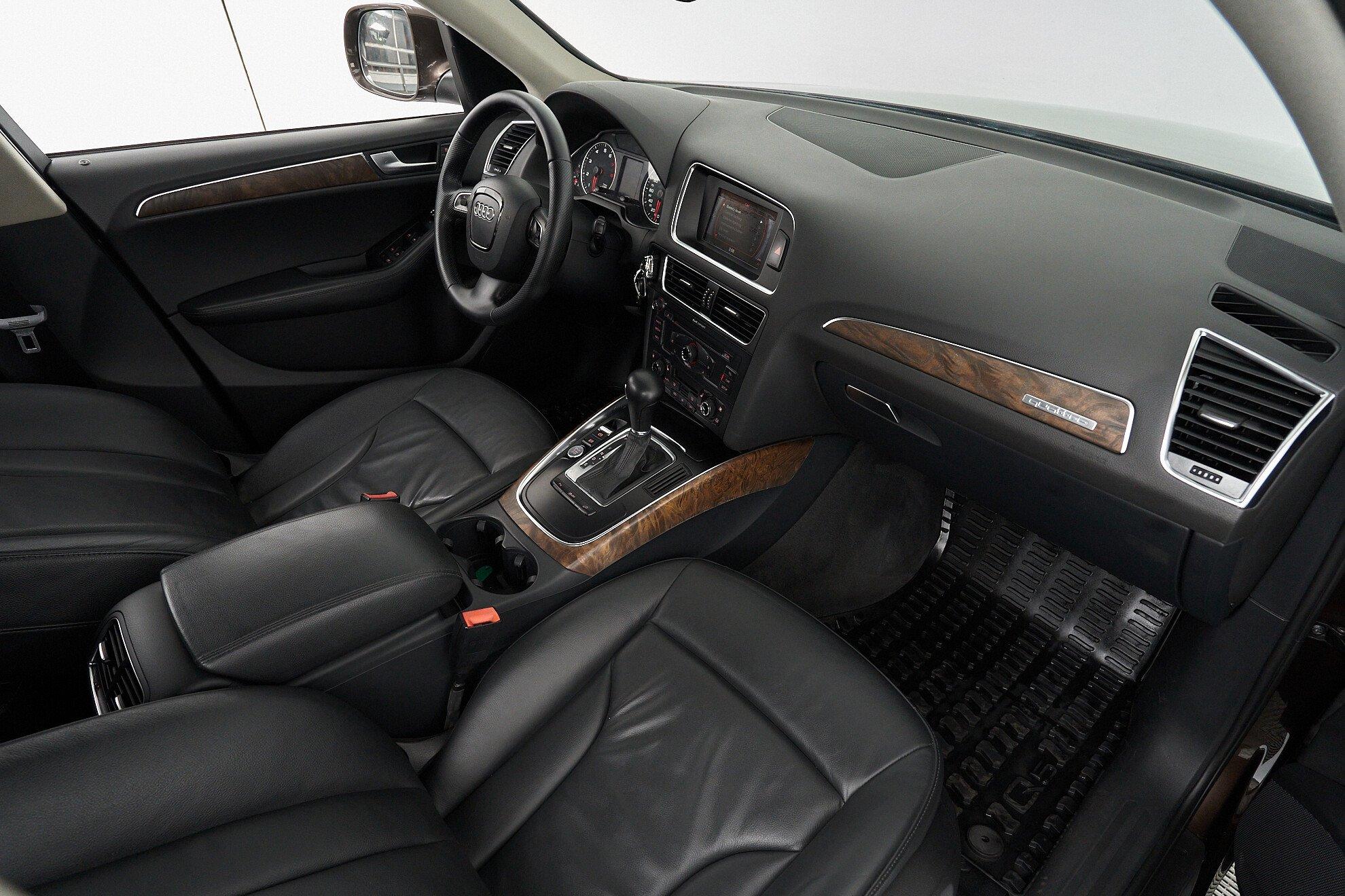 Audi Q5 2011, коричневый