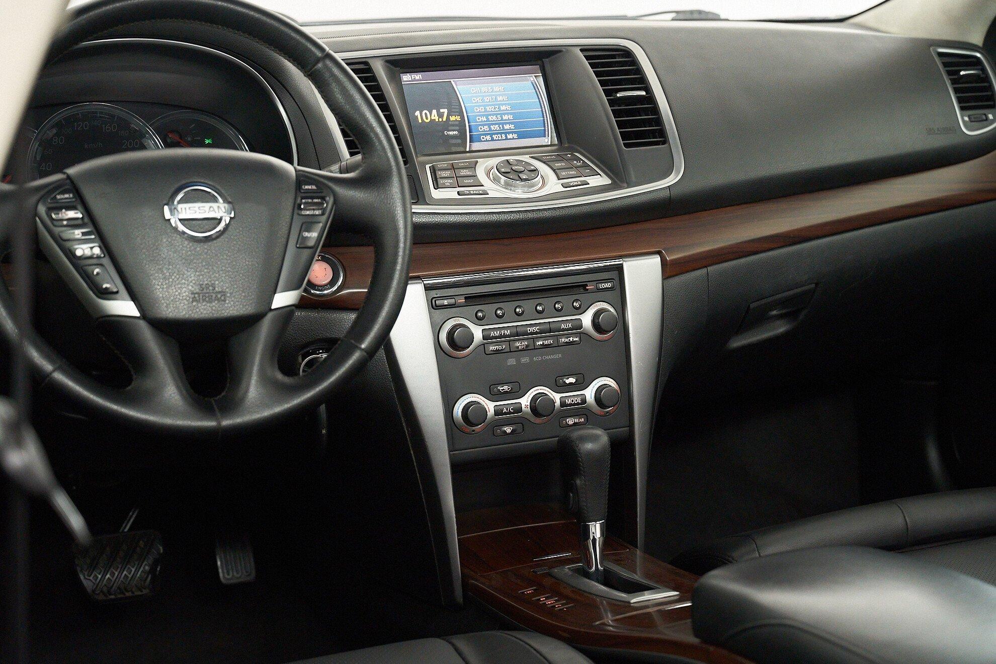 Nissan Teana 2010, черный
