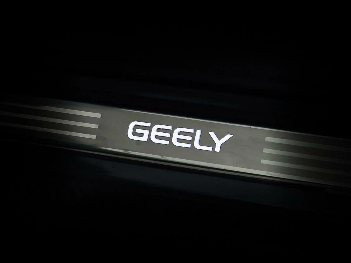 Geely Tugella 2021, серый