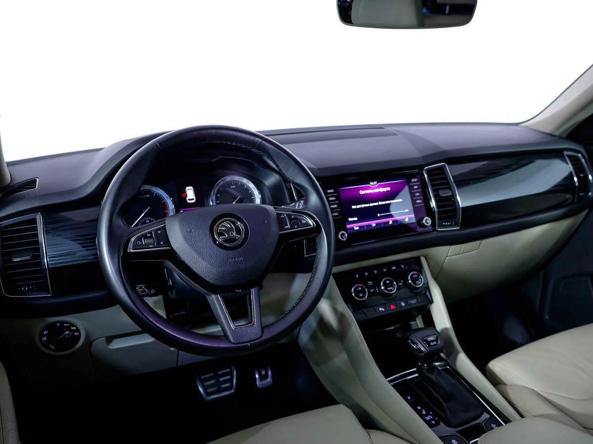 Skoda Kodiaq 2021, бежевый