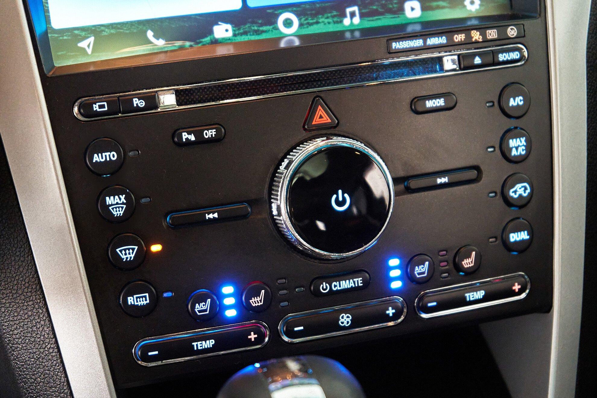 Ford Explorer 2014, серый