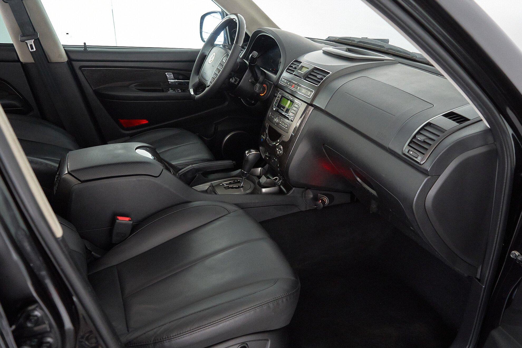 SsangYong Rexton 2013, черный