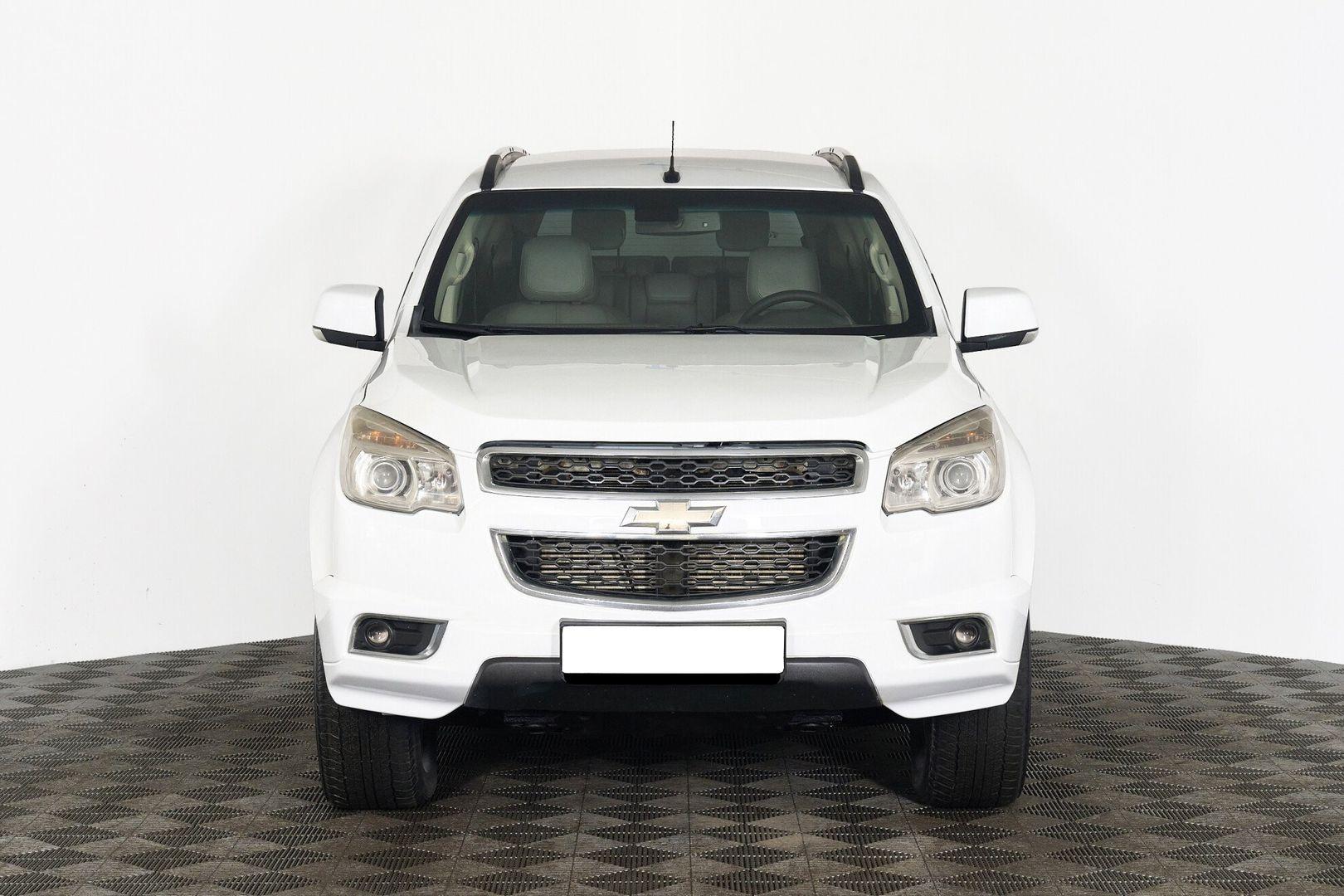 Chevrolet TrailBlazer 2013, белый