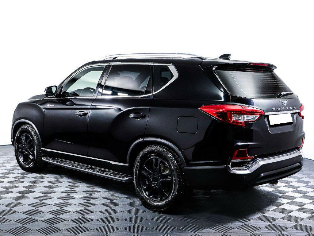 SsangYong Rexton 2019, черный