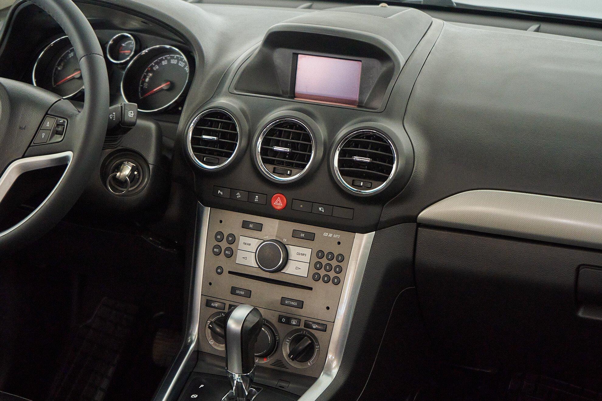 Opel Antara 2013, черный