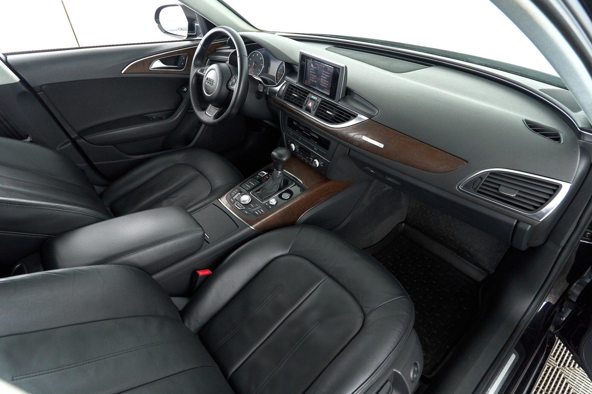 Audi A6 2011, черный