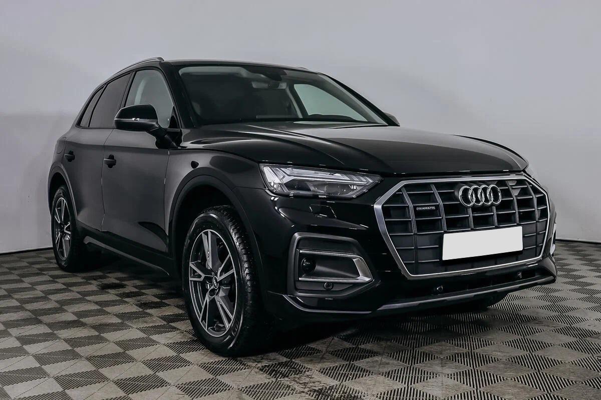 Audi Q5 2022, черный