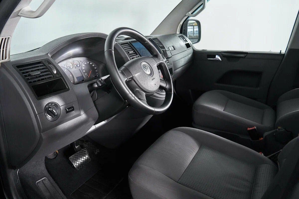 Volkswagen Caravelle 2009, черный