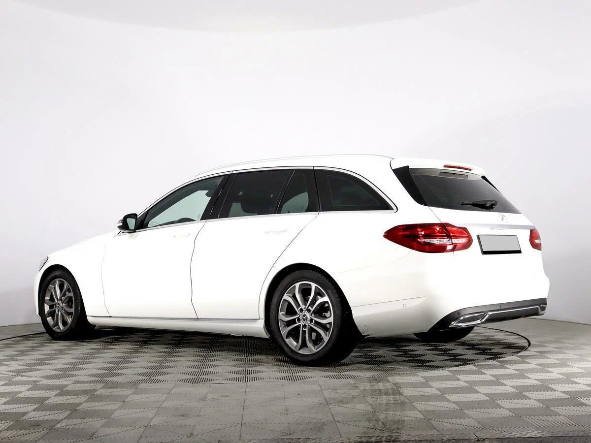 Mercedes-Benz C-Класс 2018, белый