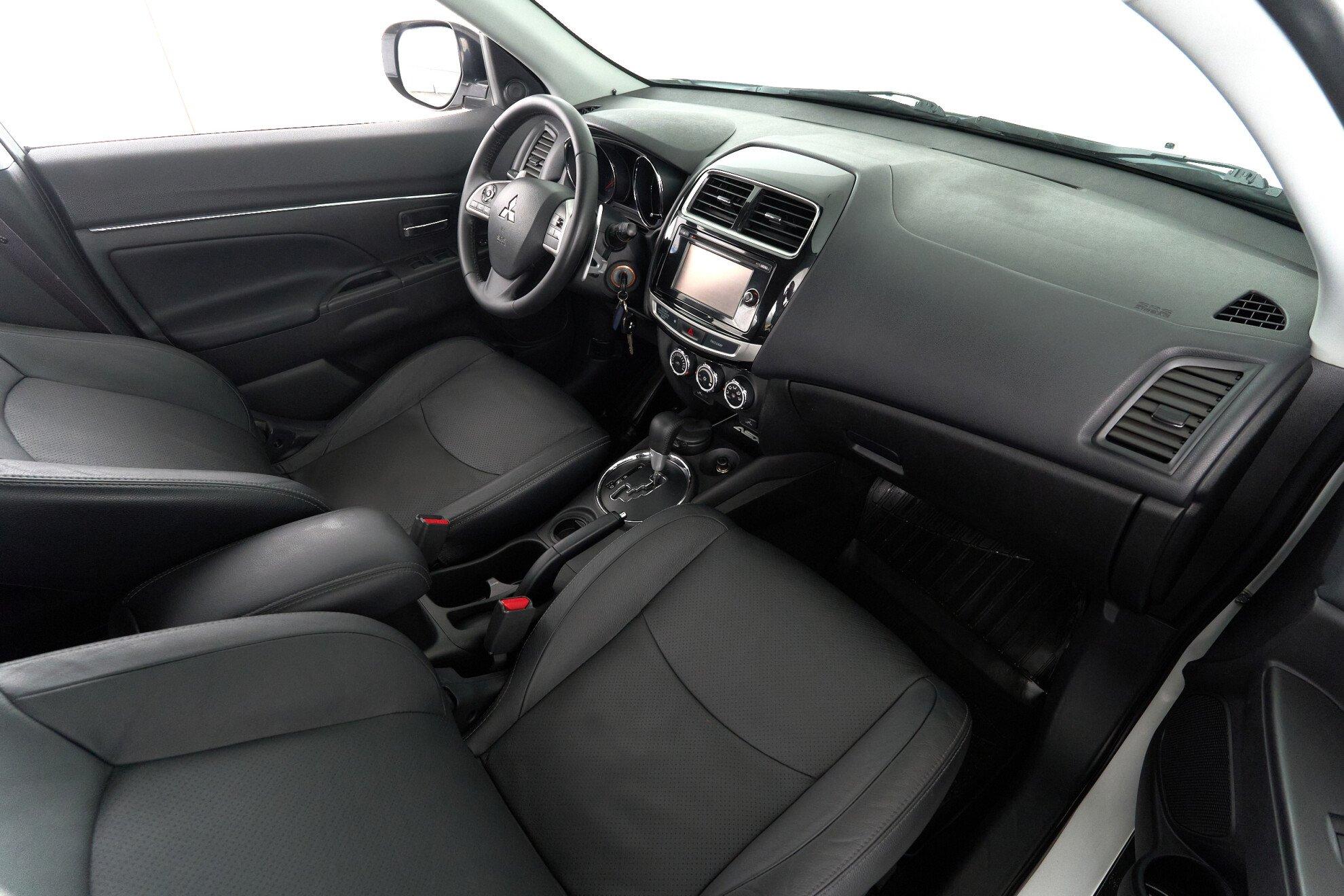 Mitsubishi ASX 2014, белый